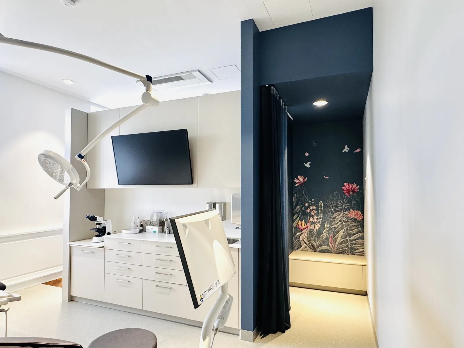 gynecologist clinic, medical practice project in Wiener Neustadt — photo 1 of 7